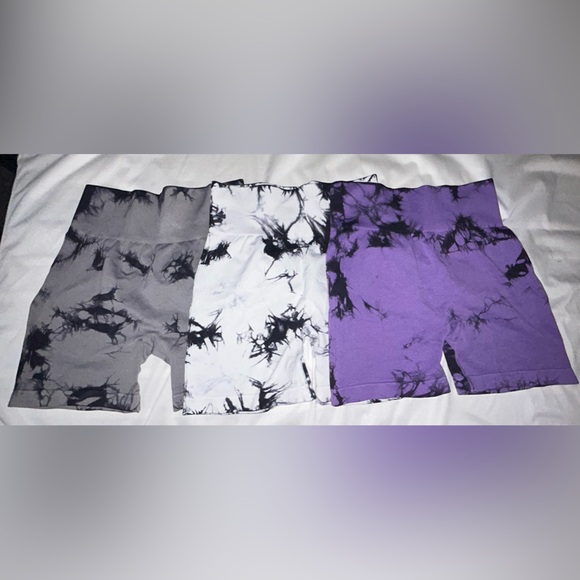 Ruffle Butt Biker Shorts - Picture 3 of 6